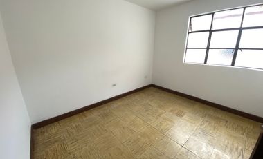 SE ALQUILA APARTAMENTO DE 3 HABITACIONES EN JUNIN