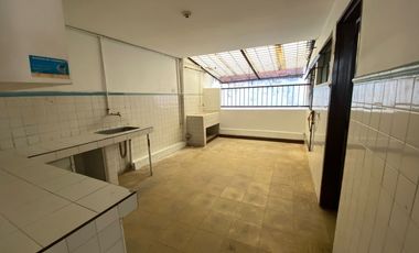 SE ALQUILA APARTAMENTO DE 3 HABITACIONES EN JUNIN