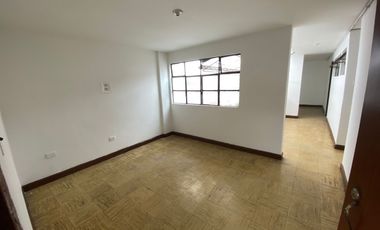 SE ALQUILA APARTAMENTO DE 3 HABITACIONES EN JUNIN
