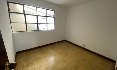 SE ALQUILA APARTAMENTO DE 3 HABITACIONES EN JUNIN