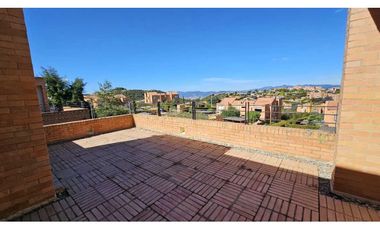 ARRIENDO CASA ENCENILLOS DE SINDAMANOY (IC)