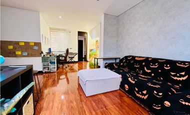 ARRIENDO CASA EN CAJICA DE 320 M2 EN CONJUNTO  CON CLUB