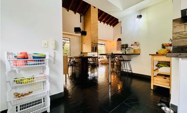 ARRIENDO CASA EN CAJICA DE 320 M2 EN CONJUNTO  CON CLUB