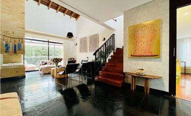 ARRIENDO CASA EN CAJICA DE 320 M2 EN CONJUNTO  CON CLUB