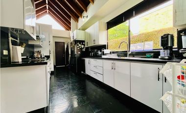 ARRIENDO CASA EN CAJICA DE 320 M2 EN CONJUNTO  CON CLUB