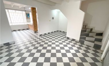 En arriendo casa en el Barrio Calatrava, Chía, Cundinamarca!!