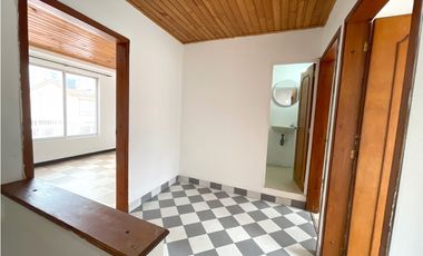 En arriendo casa en el Barrio Calatrava, Chía, Cundinamarca!!