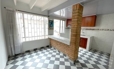 En arriendo casa en el Barrio Calatrava, Chía, Cundinamarca!!