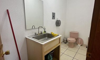 Oportunidad¡¡ Venta de Local Comercial por Ave. Heroico, Araram