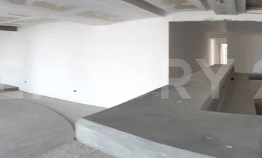 LOCAL EN PRIMER PISO CON ELEVADOR PARA PROYECTO MÉDICO EN LA PAZ PUEBLA