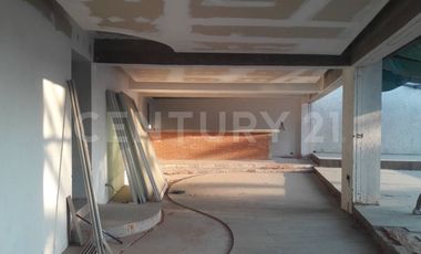 LOCAL EN PRIMER PISO CON ELEVADOR PARA PROYECTO MÉDICO EN LA PAZ PUEBLA