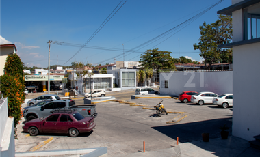 Renta de local comercial u oficina en planta alta Plaza Roma, Colima