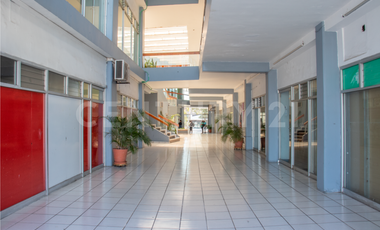 Renta de local comercial u oficina en planta alta Plaza Roma, Colima