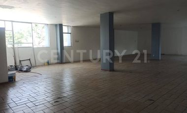 Renta de local comercial u oficina en planta alta Plaza Roma, Colima
