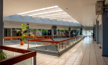Renta de local comercial u oficina en planta alta Plaza Roma, Colima