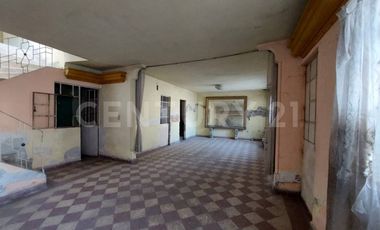 Casa como terreno en Venta en Calz. de Tlalpan Nativitas, Benito Juárez, CDMX