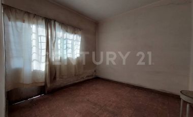 Casa como terreno en Venta en Calz. de Tlalpan Nativitas, Benito Juárez, CDMX