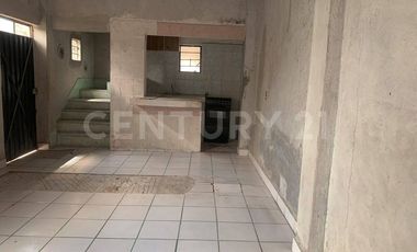 CASA EN VENTA EN XOCHITEPEC, MORELOS PARA REMODELAR