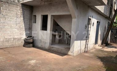 CASA EN VENTA EN XOCHITEPEC, MORELOS PARA REMODELAR