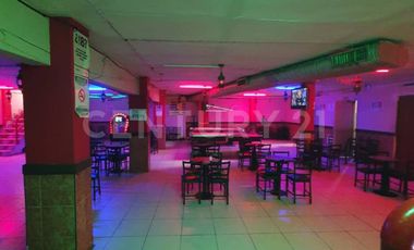 ¡OPORTUNIDAD DE INVERSIÓN: ESQUINA BAR COMERCIAL EN EL CENTRO DE MONTERREY!