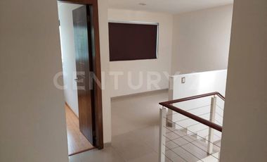 Casa en Venta en Puebla, Lomas de Angelópolis, Clúster 10 10 10.