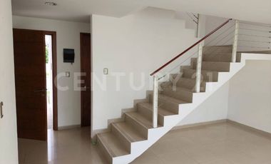Casa en Venta en Puebla, Lomas de Angelópolis, Clúster 10 10 10.