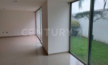 Casa en Venta en Puebla, Lomas de Angelópolis, Clúster 10 10 10.