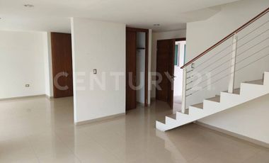 Casa en Venta en Puebla, Lomas de Angelópolis, Clúster 10 10 10.