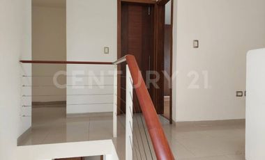 Casa en Venta en Puebla, Lomas de Angelópolis, Clúster 10 10 10.