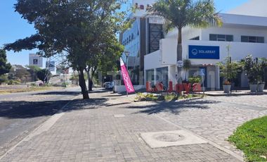 LOCAL 19 EN RENTA PLAZA LA JOYA