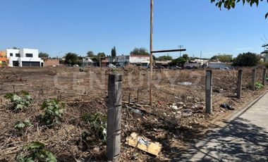 Terreno Comercial en RENTA de mas de 5,000M2 en Renta Todo o en Partes