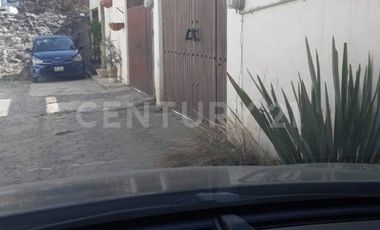 En venta terreno con edificio en Puebla, San Andrés Cholula