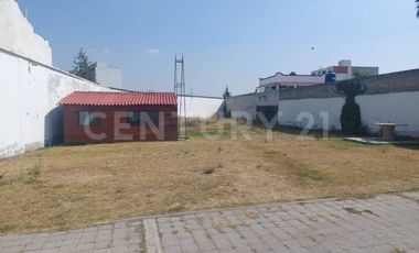 En venta terreno con edificio en Puebla, San Andrés Cholula