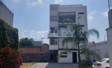 En venta terreno con edificio en Puebla, San Andrés Cholula