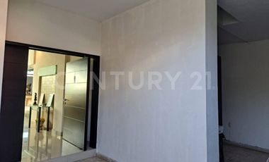 Se Renta Casa en Residencial Esmeralda Norte