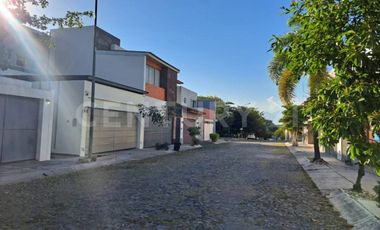 Se Renta Casa en Residencial Esmeralda Norte