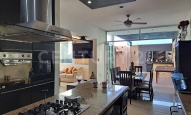 Se Renta Casa en Residencial Esmeralda Norte