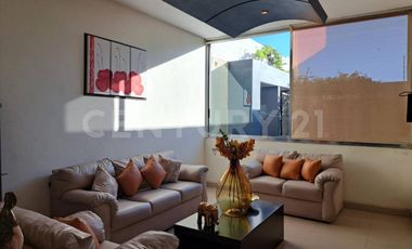 Se Renta Casa en Residencial Esmeralda Norte