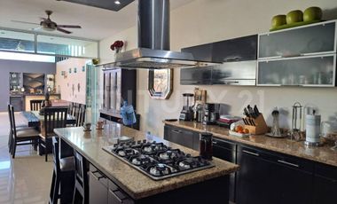 Se Renta Casa en Residencial Esmeralda Norte