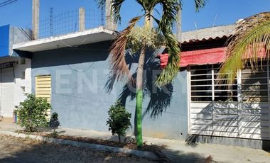 3 Locales en venta en Col. Colinas de las Lagunas, Villa de Alvarez, Colima