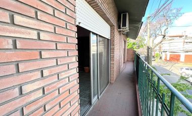 VENTA PH 3 AMB CON 2 PATIOS Y TERRAZA OLIVOS