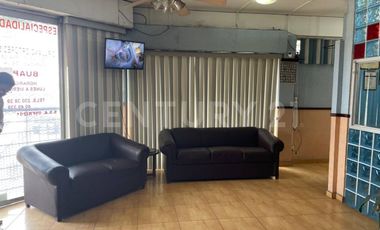 EDIFICIO CON DEPARTAMENTOS, OFICINAS Y LOCAL COMERCIAL A 1 CUADRA DE AV. JUÁREZ