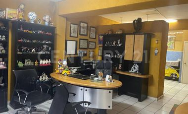 EDIFICIO CON DEPARTAMENTOS, OFICINAS Y LOCAL COMERCIAL A 1 CUADRA DE AV. JUÁREZ