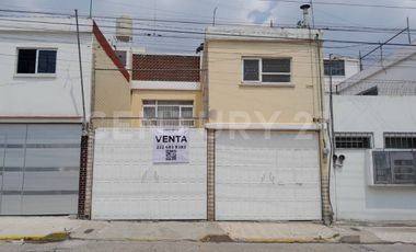 CASA EN VENTA, A PIE DE CALLE, GABRIEL PASTOR