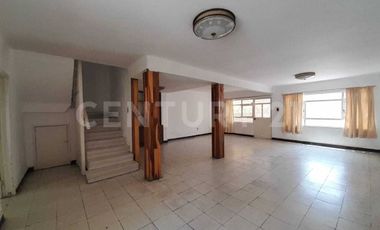 CASA EN VENTA, A PIE DE CALLE, GABRIEL PASTOR