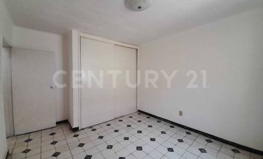 CASA EN VENTA, A PIE DE CALLE, GABRIEL PASTOR