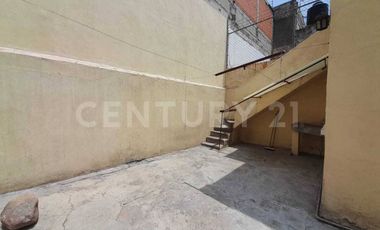 CASA EN VENTA, A PIE DE CALLE, GABRIEL PASTOR
