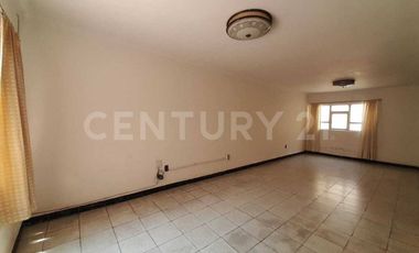 CASA EN VENTA, A PIE DE CALLE, GABRIEL PASTOR