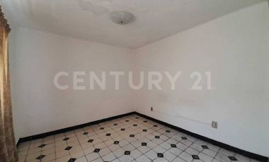 CASA EN VENTA, A PIE DE CALLE, GABRIEL PASTOR
