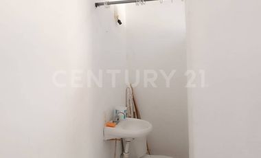 Edificio comercial en venta -5 locales y 1 departamento sobre Av. Leonardo Bravo